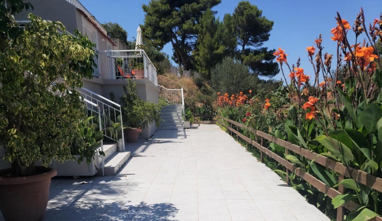 Malibu Studios & Apartments Lassi  Exterior photo