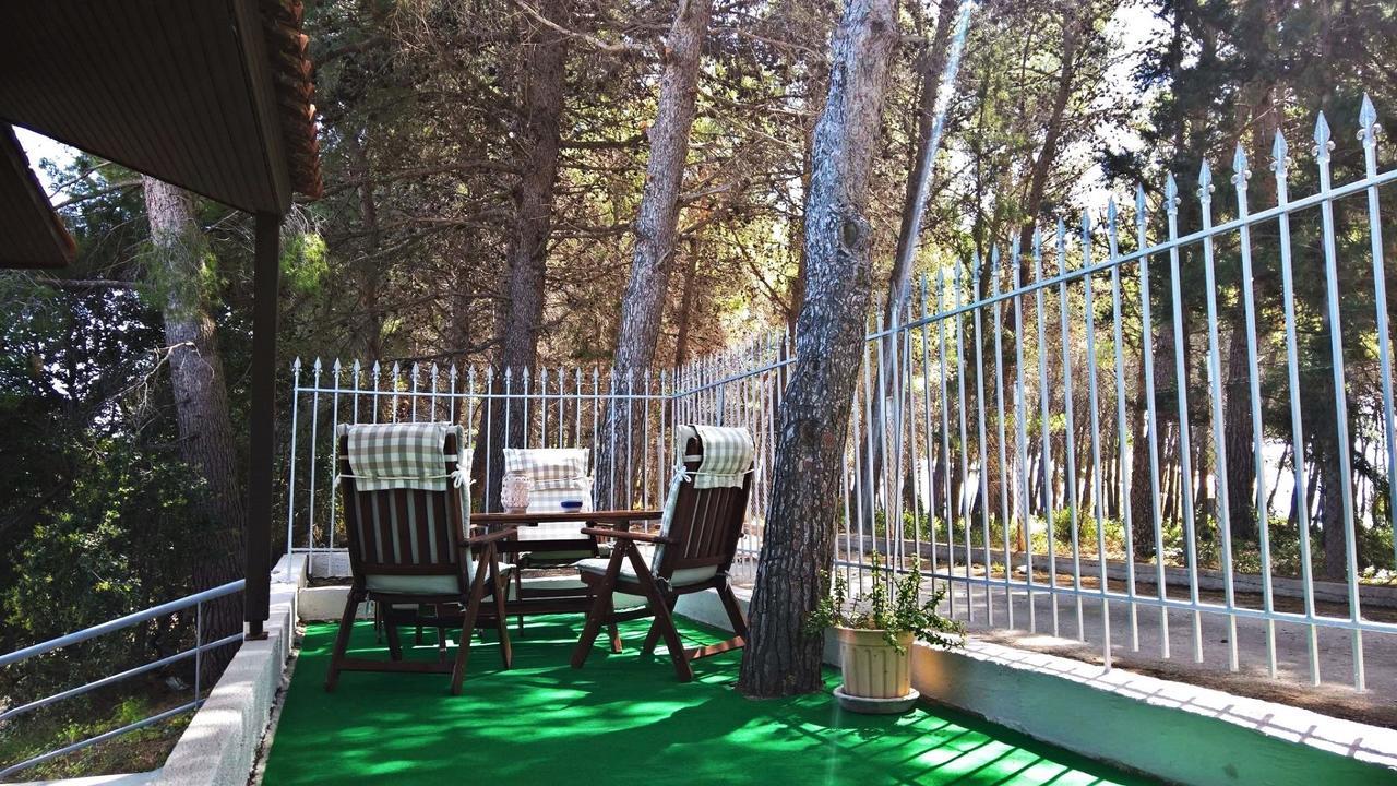Malibu Studios & Apartments Lassi  Exterior photo
